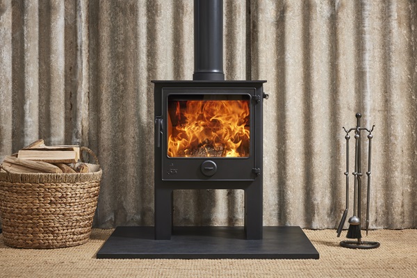 Dartmoor W5 High in Black with Black Handle.